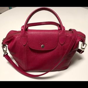 Longchamp
Le Pliage Cuir Small Handbag with Strap in Fuchsia